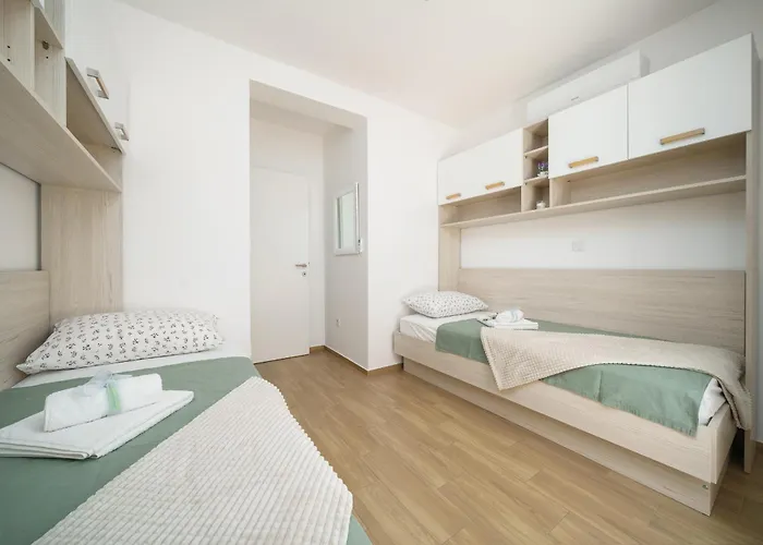 Iris Appartement Brodarica (Sibenik-Knin)
